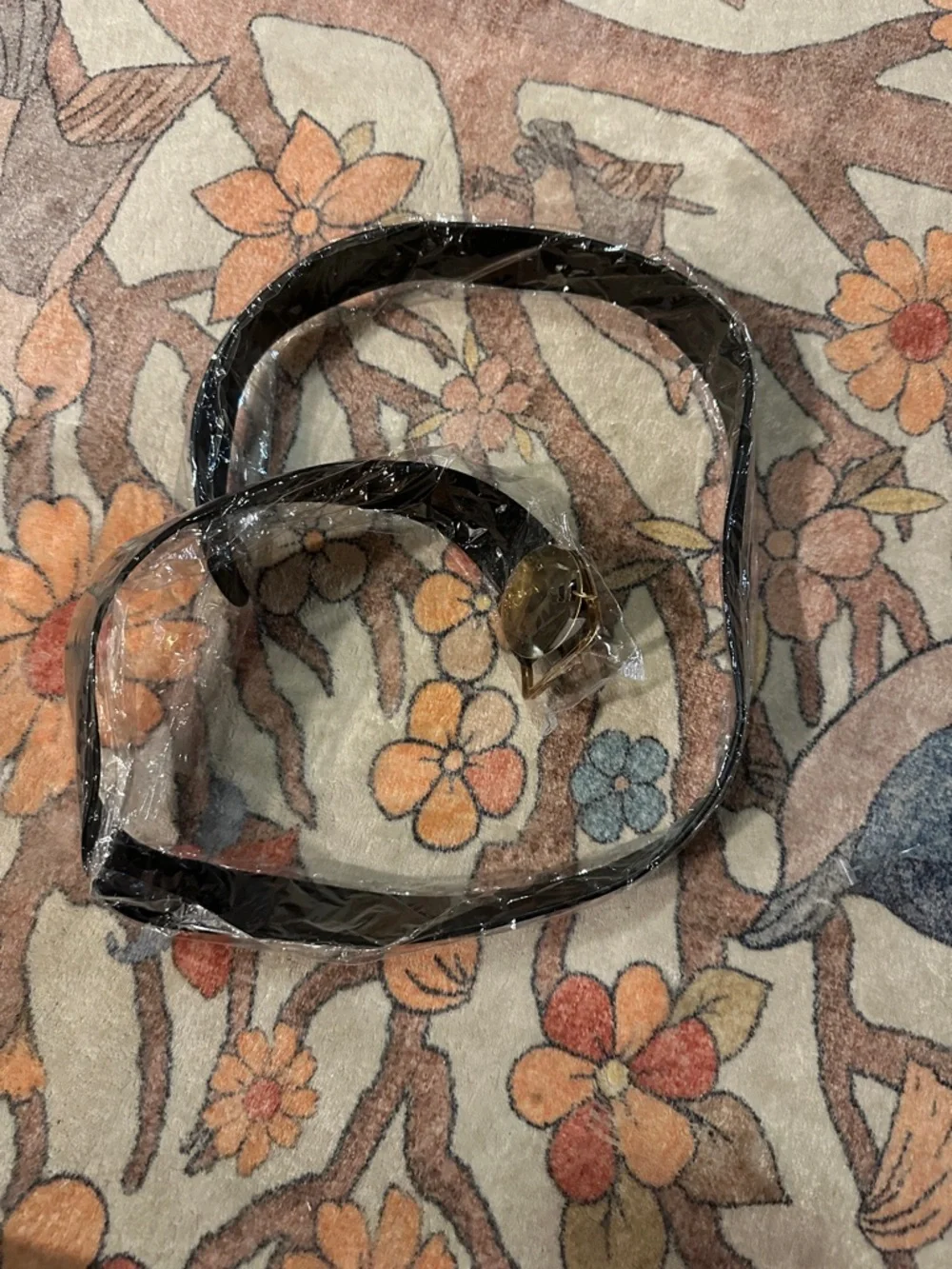 2 For 1 Deal ❤️ Stretch Waist Belt M/L. Second pic is Black/ Gold Belt Size M